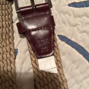 Johnson & Murphy beige woven belt size 40. ECU